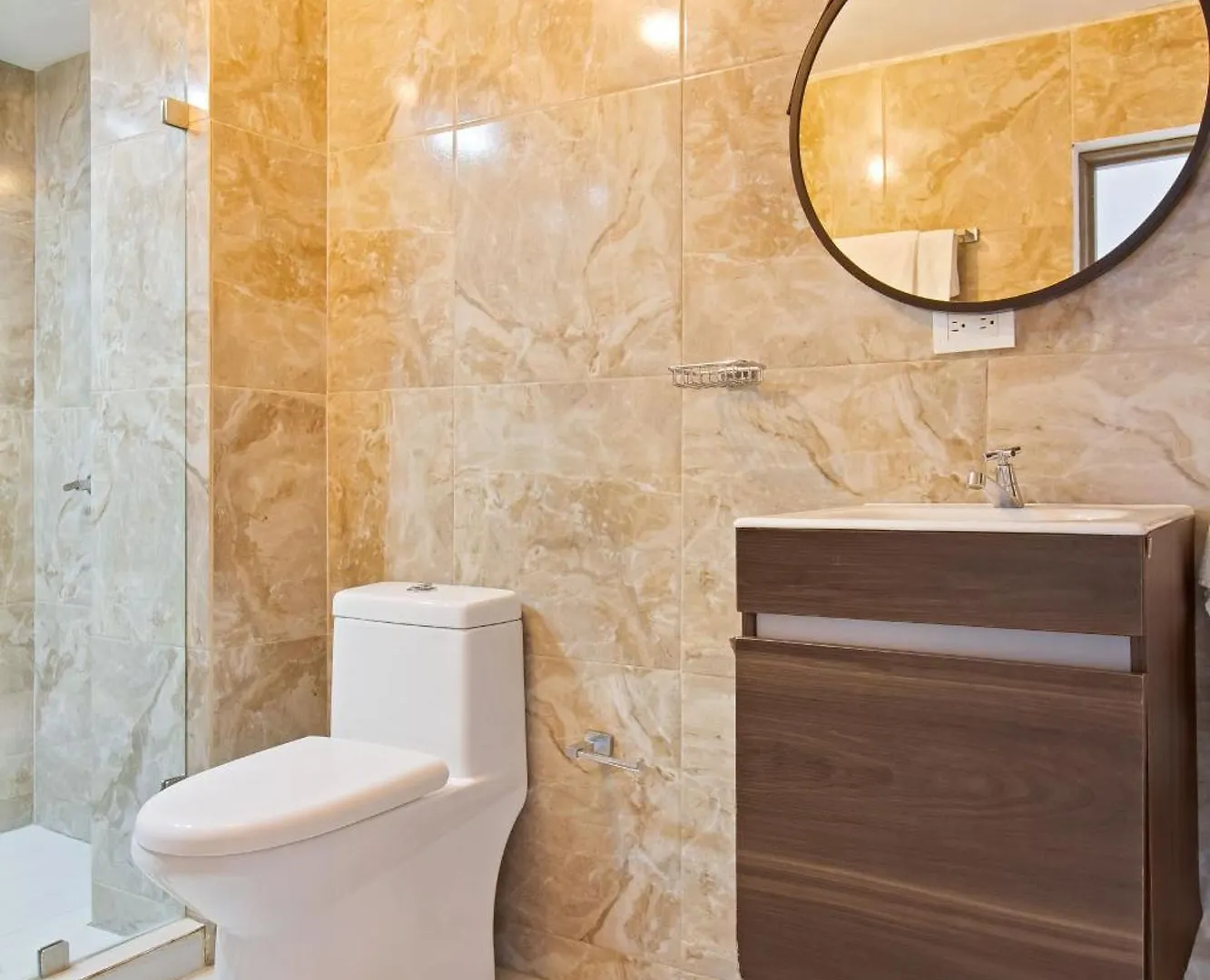 Appartamento 2 Bedroom With Pool Table, 1 Block From Lleras Park, P8 Medellín Colombia